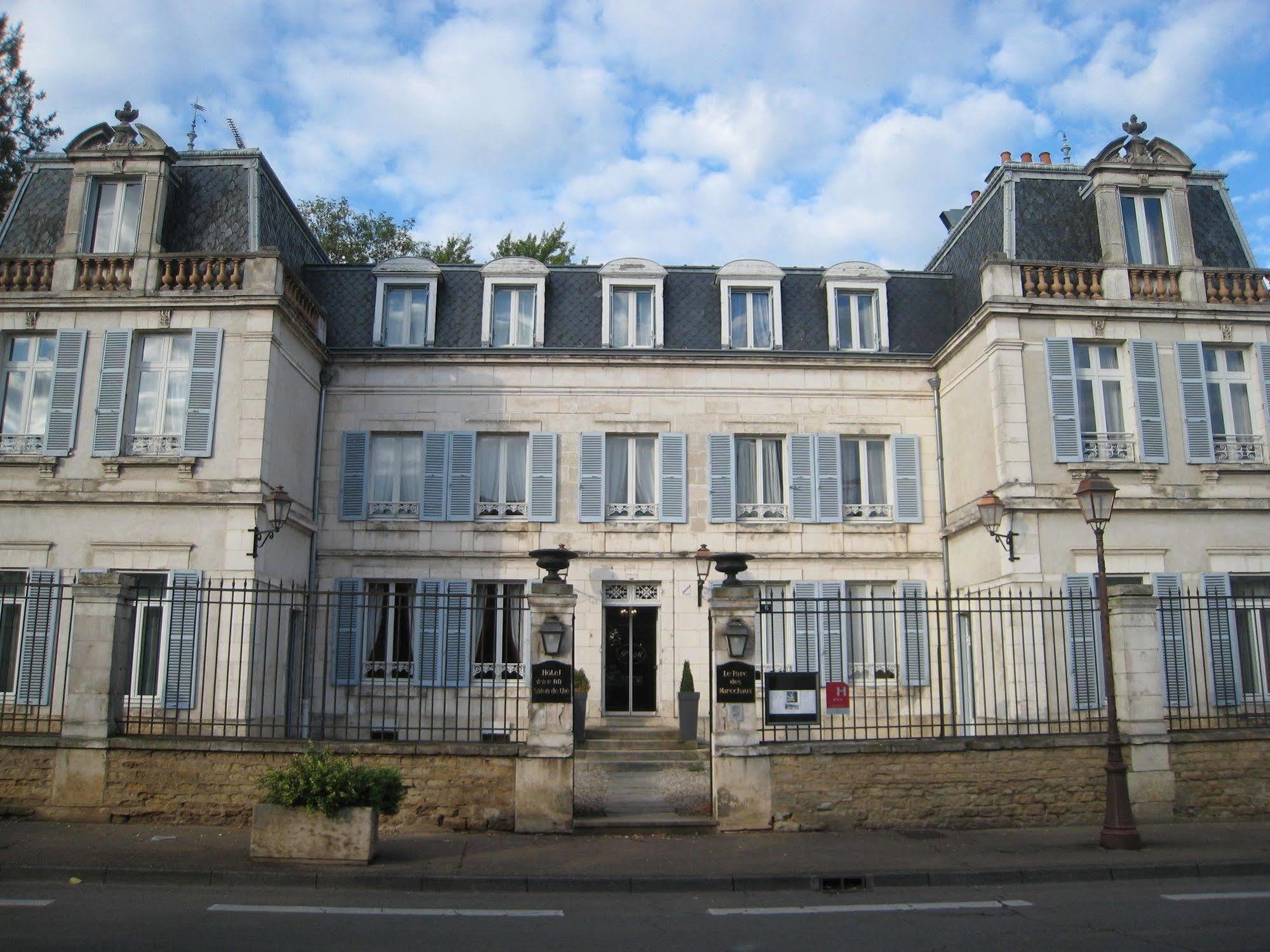 Hotel Les Marechaux Auxerre Dış mekan fotoğraf